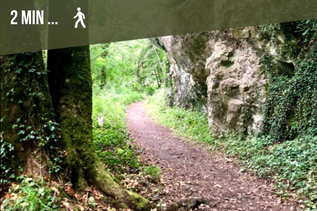 Laissez-Vous Enchanter Par La Vallee De La Meuse Hastiere-par-dela Luaran gambar