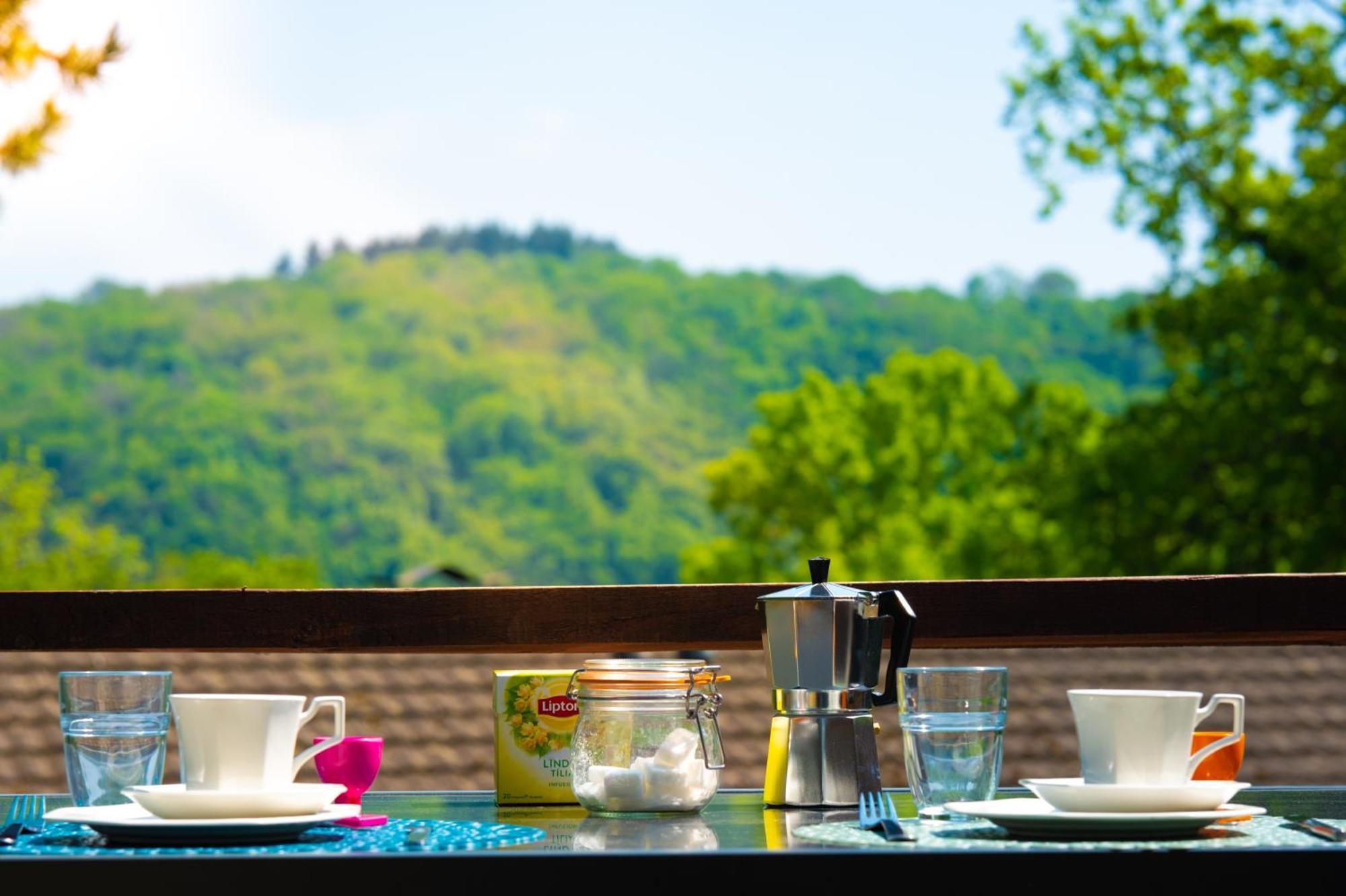 Laissez-Vous Enchanter Par La Vallee De La Meuse Hastiere-par-dela Luaran gambar